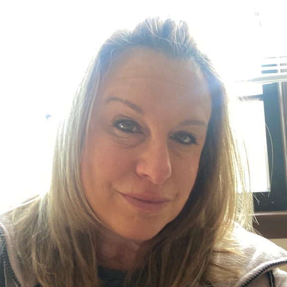 Meet your Posher, Kristin - Picture 1 of 7